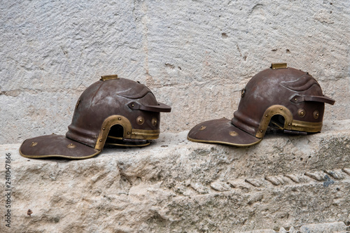 Fotografija Legionaries helmets in the Gallic style, used by re-enactors in the Diocletian P