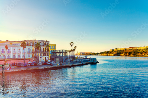 Schilderij op canvas Colorful sunset in Old Havana with a view of the bay