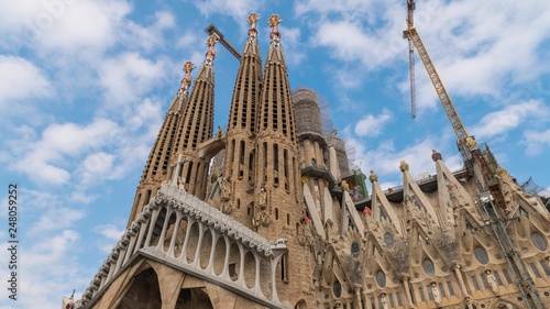 La Sagrada Familia timelapse hyperlapse