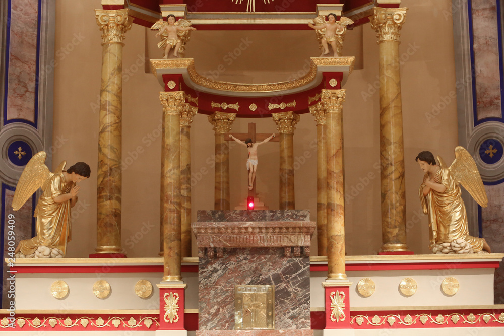 Retable. Eglise Saint-Jean-Baptiste. Taninges. / Altarpiece. St. John the Baptist Church. Taninges.