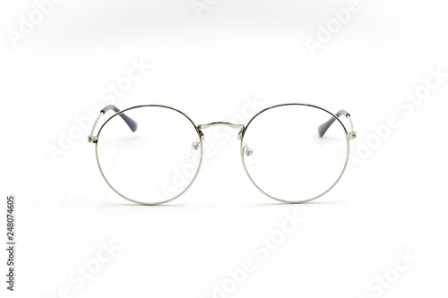 Round Glasses Women.Already used The image is sharp close.Is a good background.Suitable for use.