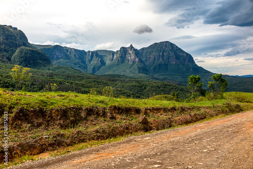 View of the walls of the Espraiado Canyon from the Road, Airue, Santa Catarina, Brazil © Raphael