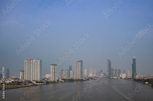 skyline of city © tong