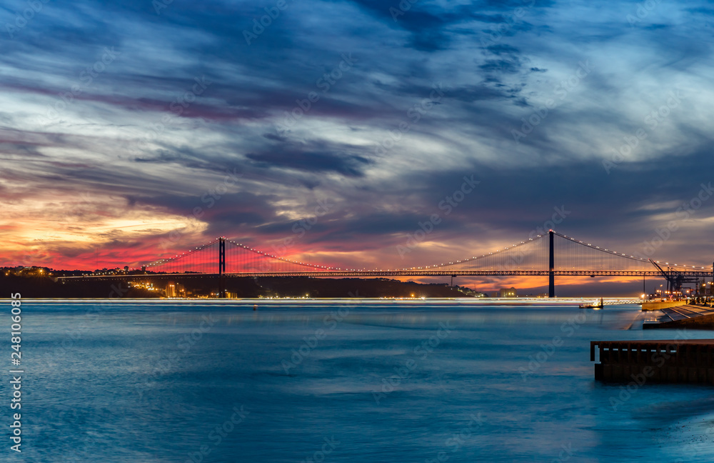 Ponte 25 de Abril