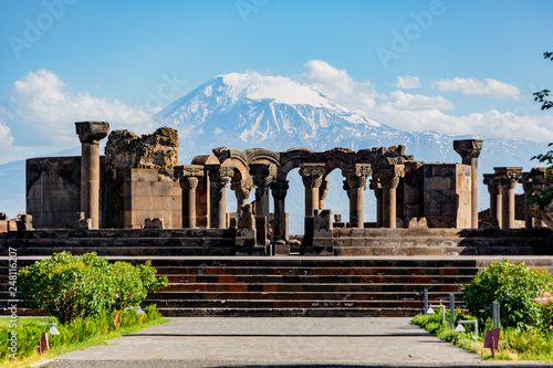 Bild auf Leinwand Ruins of the Zvartnos temple in Yerevan, Armenia