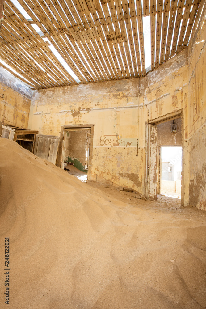 Fototapeta premium Sand has invaded and taken over these rooms in Kolmanskoppe