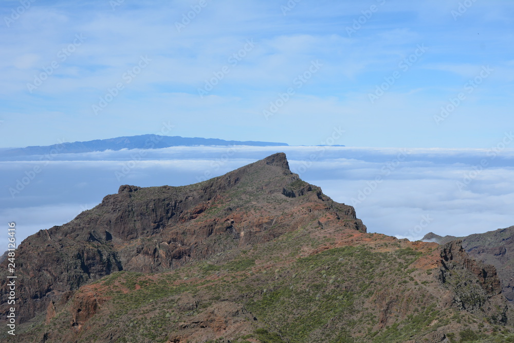 Les Canaries, Tenerife, vue sur lîle de la Gomera.