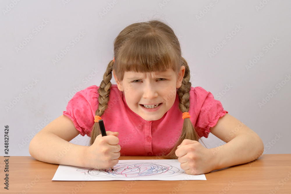 Kid, child, kid, baby does not know how to draw Kid, child, kid, baby does not know how to draw