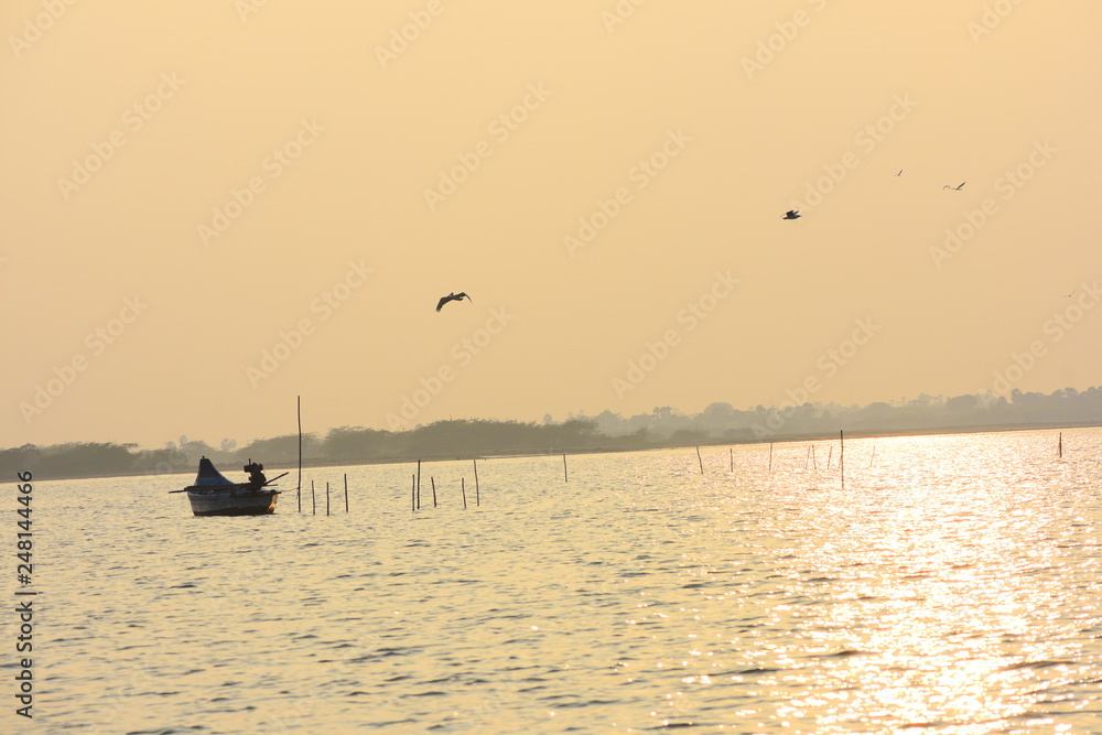 Fototapeta premium sunset on a lake