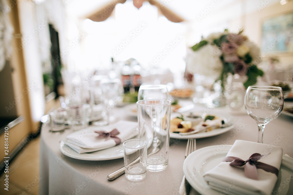 table set for dinner, catering servise table set for dinner, catering servise
