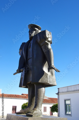 Vasco da Gama statue in Vidigueira - Portugal photo