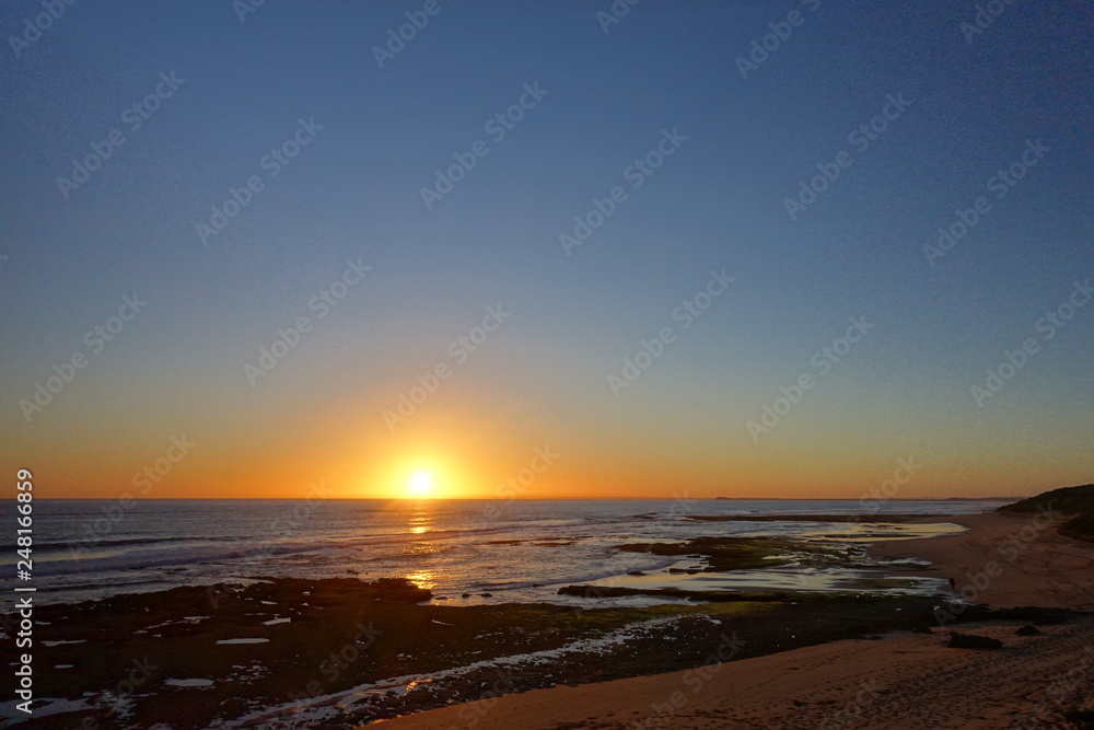Fototapeta premium Coastline of Point Lonsdale, Australia during dusk