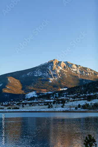 mountains and lake © Spencer