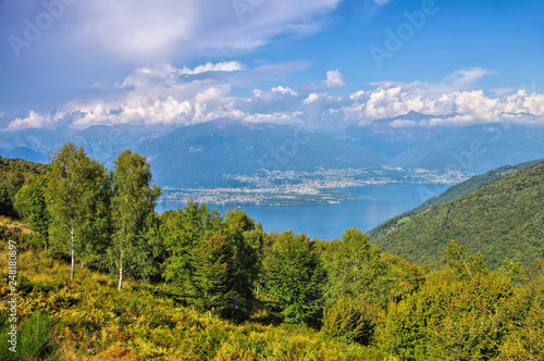 Lago Maggiore und Alpen in Norditalien  n  rdlicher Teil - Lago Maggiore and Alps in Italy