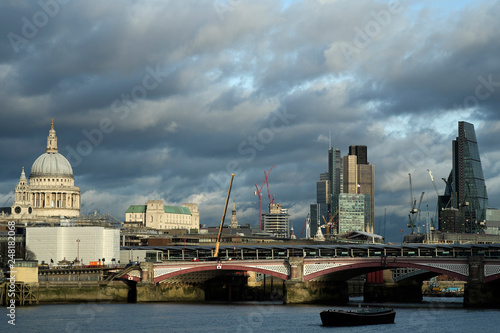 panoramic view with tower bridge in london © Dragos Iliescu