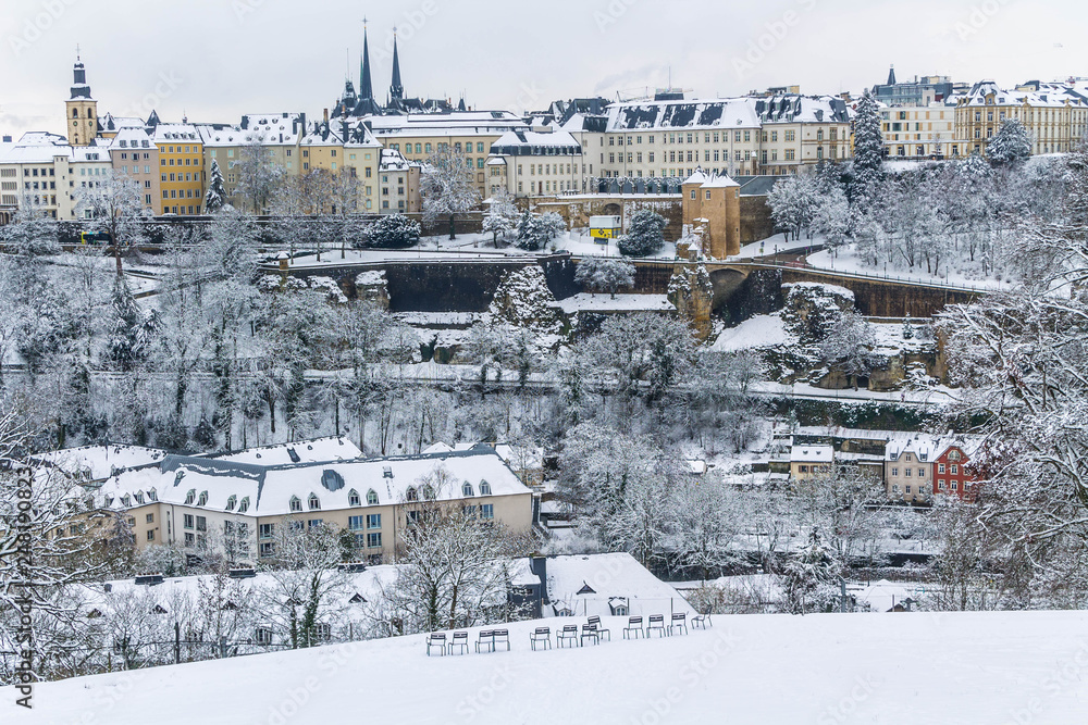 Fototapeta premium Luxemburgo Nevado