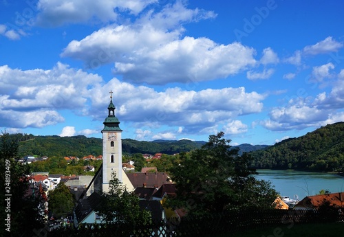 Grein stadt in österreich im sommer