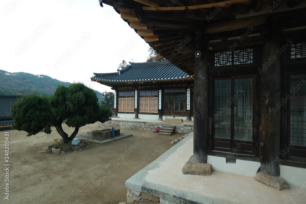 Obraz premium Daeseungsa Buddhist Temple