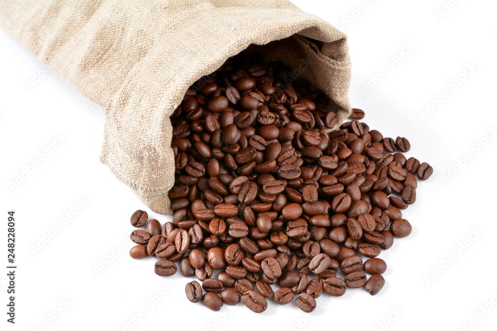 Naklejka premium ziarna kawy w worku