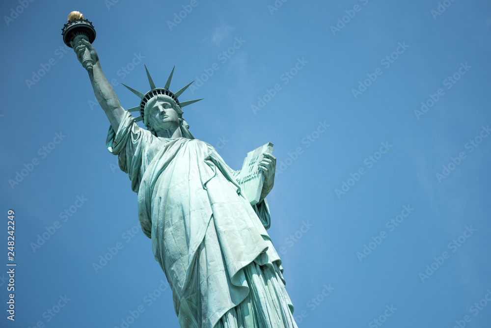 Fototapeta premium Statua Wolności na tle nieba