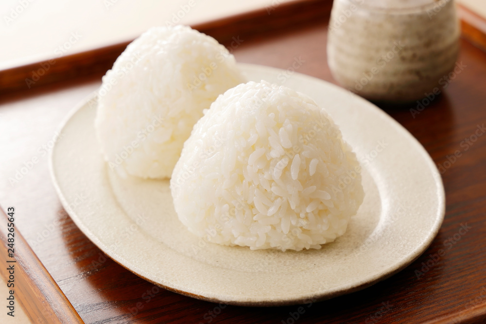 おにぎり　Japanese rice ball