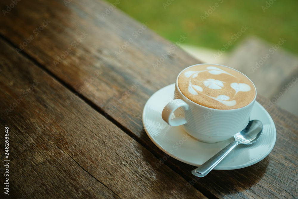 Obraz premium Coffee cup in cafe