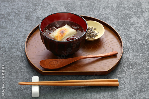 oshiruko, sweet red bean soup with grilled mochi (rice cake), japanese traditional dessert