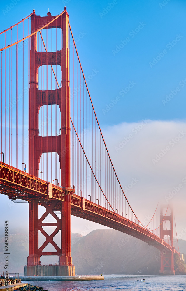 Obraz premium Golden Gate Bridge at morning, San Francisco, California