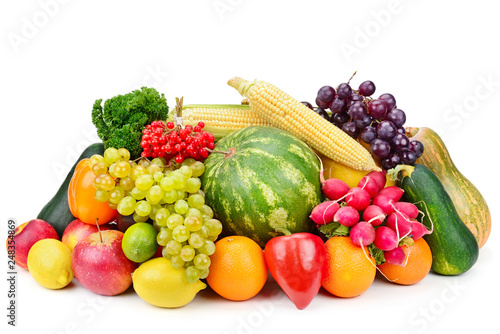 Fototapeta Naklejka Na Ścianę i Meble -  Fruits and vegetables isolated on a white background.