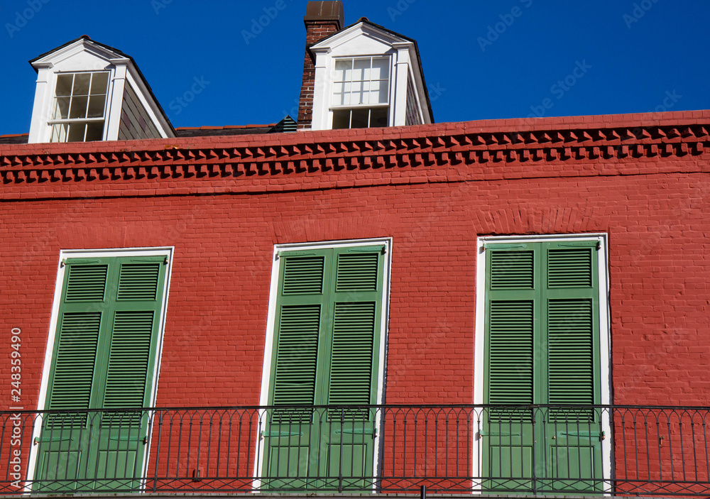 French Quarter architecture, New Orleans, Louisiana, United States. Built in the 18th century Spanish architectural style with cast iron balconies.