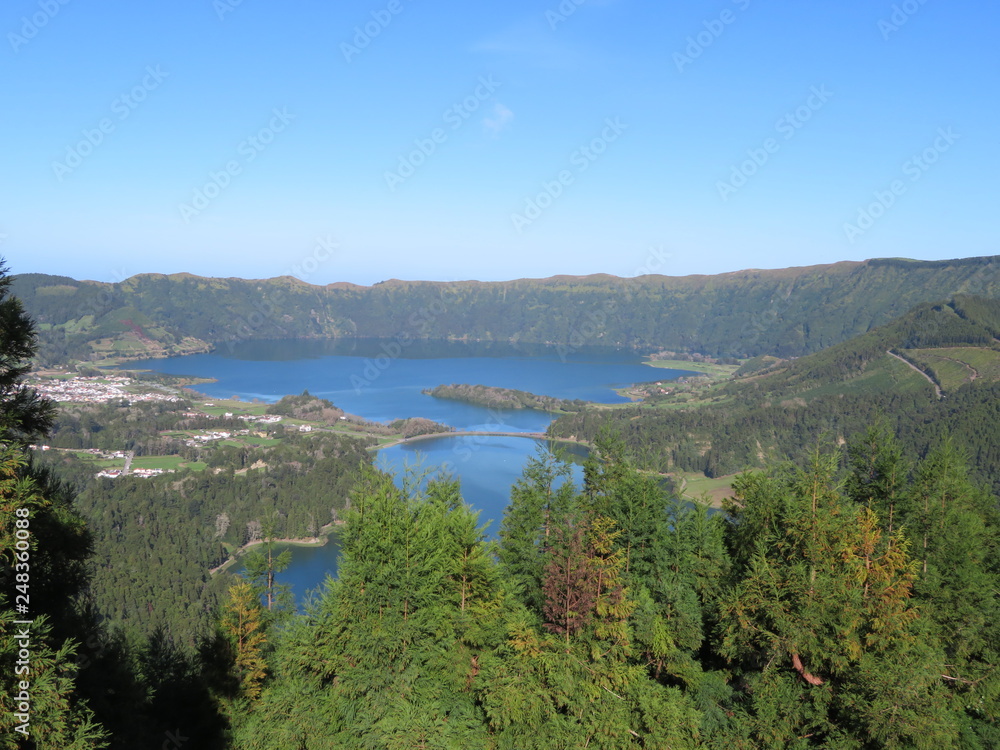 Vulkansee in der Caldera Sete Cidades Vulkansee in der Caldera Sete Cidades