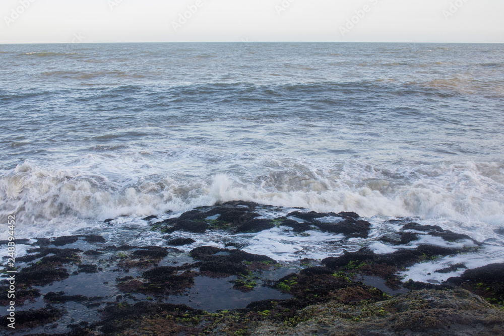 Fototapeta premium Acantilados y costa de Brasil