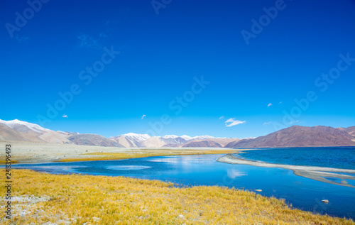 Pangong lake, Ladakh, India © moderngolf1984
