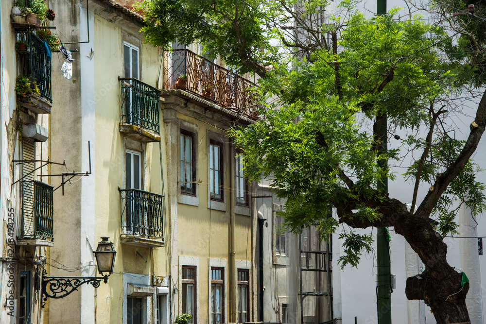 uliczka w Lizbonie, Portugalia