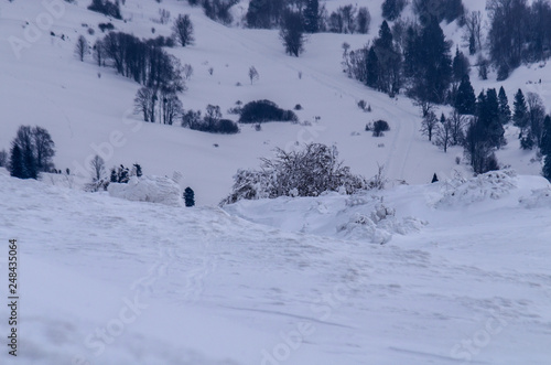 Fototapeta Naklejka Na Ścianę i Meble -  zimowa panorama  Bieszczady 