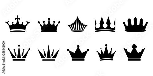 Crown icons. Princess crown. King crowns. Icon set. Antique crowns. Collection of crown silhouette symbols