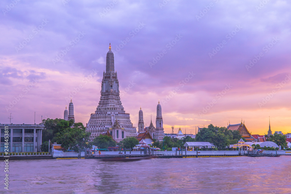 wat arun in bangkok