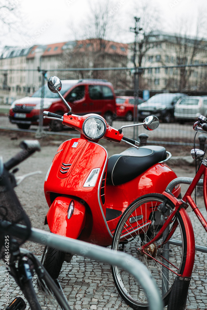 Roter Motorroller 