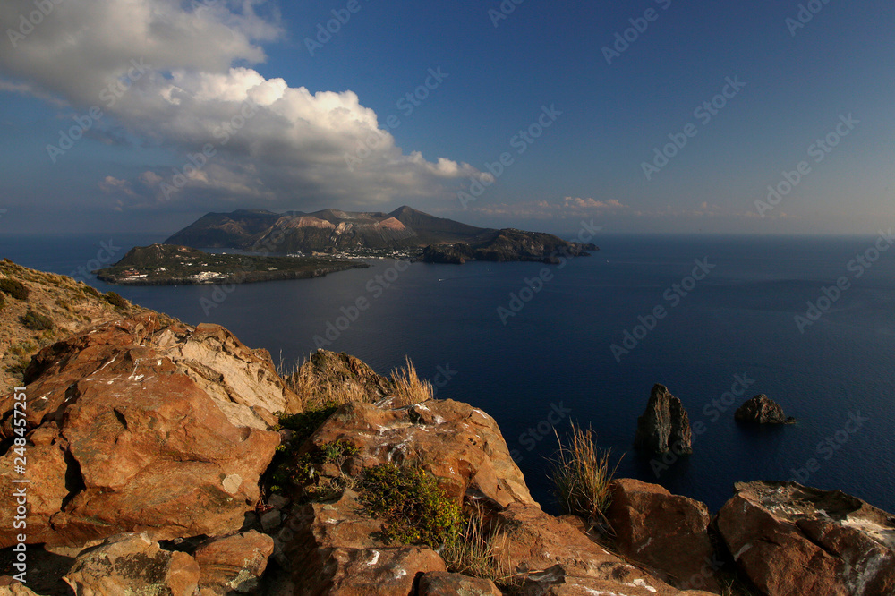 Vulcano mit Vulcanello, Von Lipari aus gesehen, Liparische Inseln, Sizilien, Italien, < english> Vulcano, Eolic Islands, Sicily, Italy