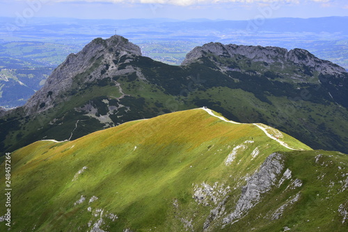 Fototapeta Naklejka Na Ścianę i Meble -  Giewont, Tatry, Tatrzański Park Narodowy, Lato w Tatrach, TPN 