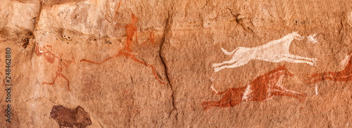 Fototapeta Prehistoryczne petroglify - Rock Art - Akakus (Acacus) Mountains, Sahara, Libia