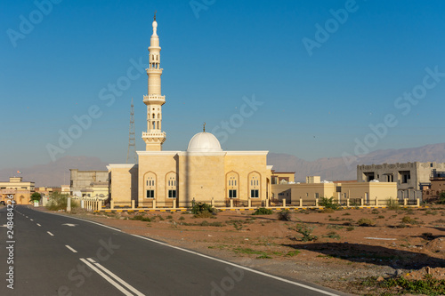 Tableau sur toile White Mosque in a residential area in the Middle East.