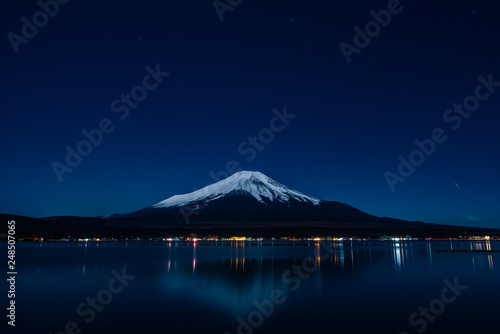 Nightview of Mount Fuji from Lake Yamanaka in winter (山中湖からの冬の富士山夜景)
