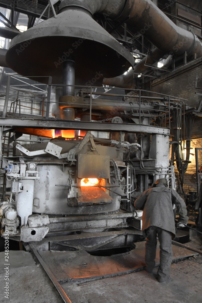 Huta stali i walcownia rur w Krzywym Rogu na Ukrainie