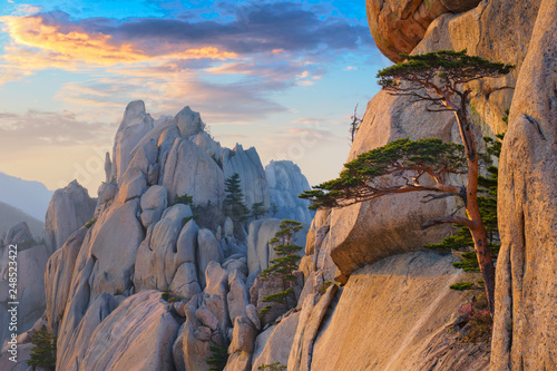 Фотография View from Ulsanbawi rock peak on sunset