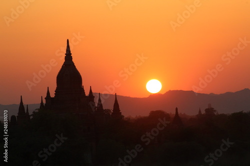 Burma Sunset © Manja Haensel