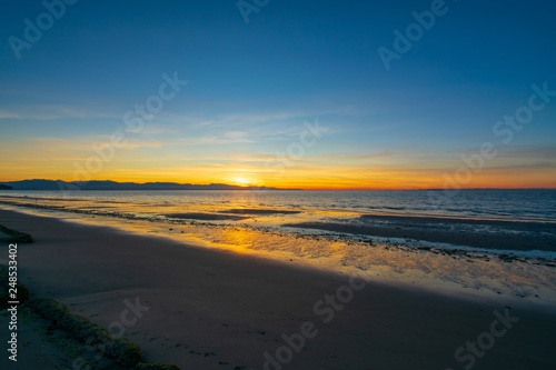 Fototapeta Naklejka Na Ścianę i Meble -  Whidbey Island Sunset