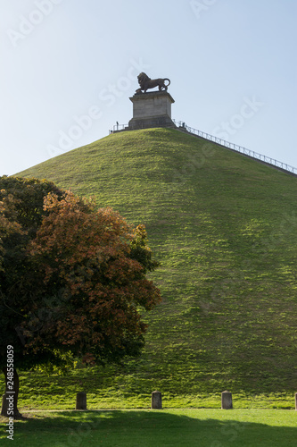 Stampa su tela The Lion of Waterloo - Lion's Hill in Waterloo with trees - Belgium