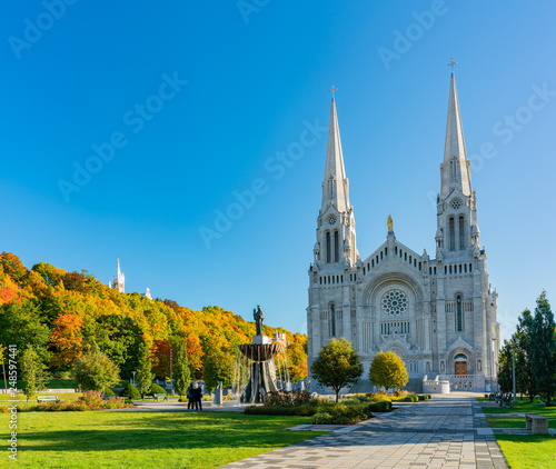 Exterior view of the Basilica of Sainte-Anne-de-Beaupre church