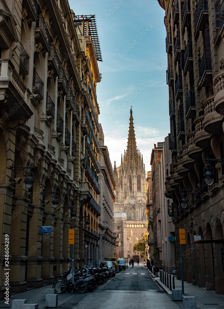 Catedral en el barrio gótico de Barcelona